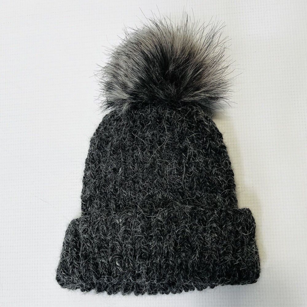 Women’s Knit Ribbed Cuff Hat Pom Beanie Light Gray